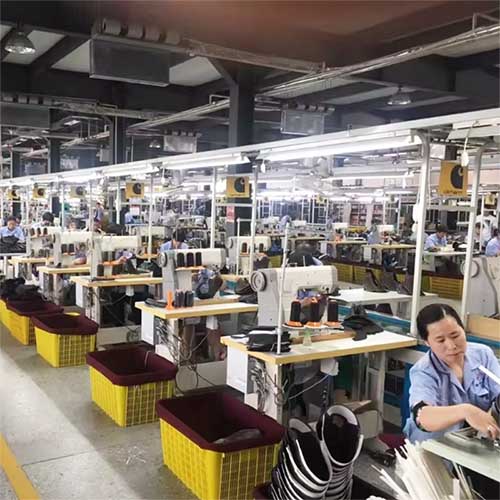 宏固鞋业 制帮车间